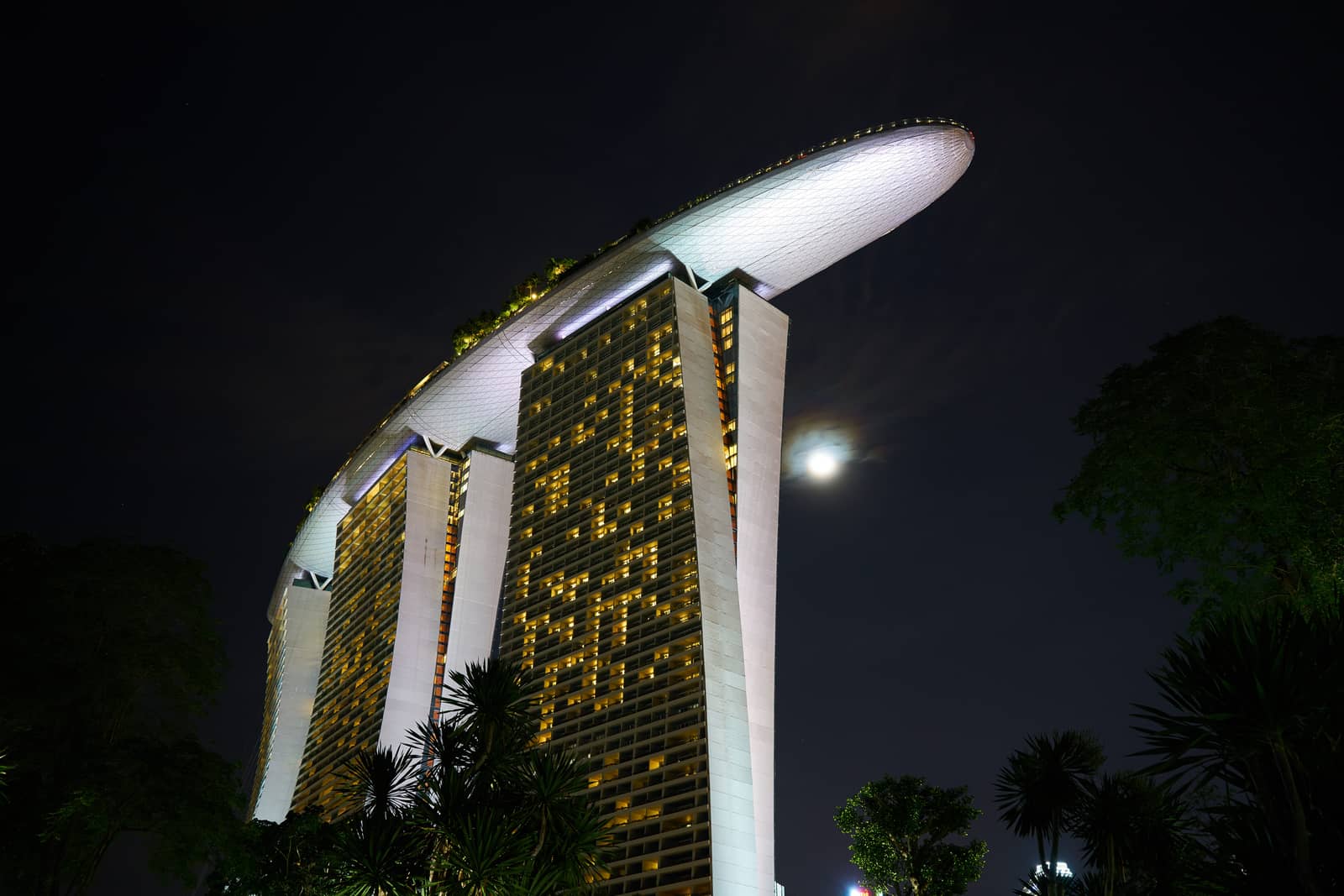 Amara Hotel Singapore: A Staycation Experience with Luxurious Comfort and Delectable Dining