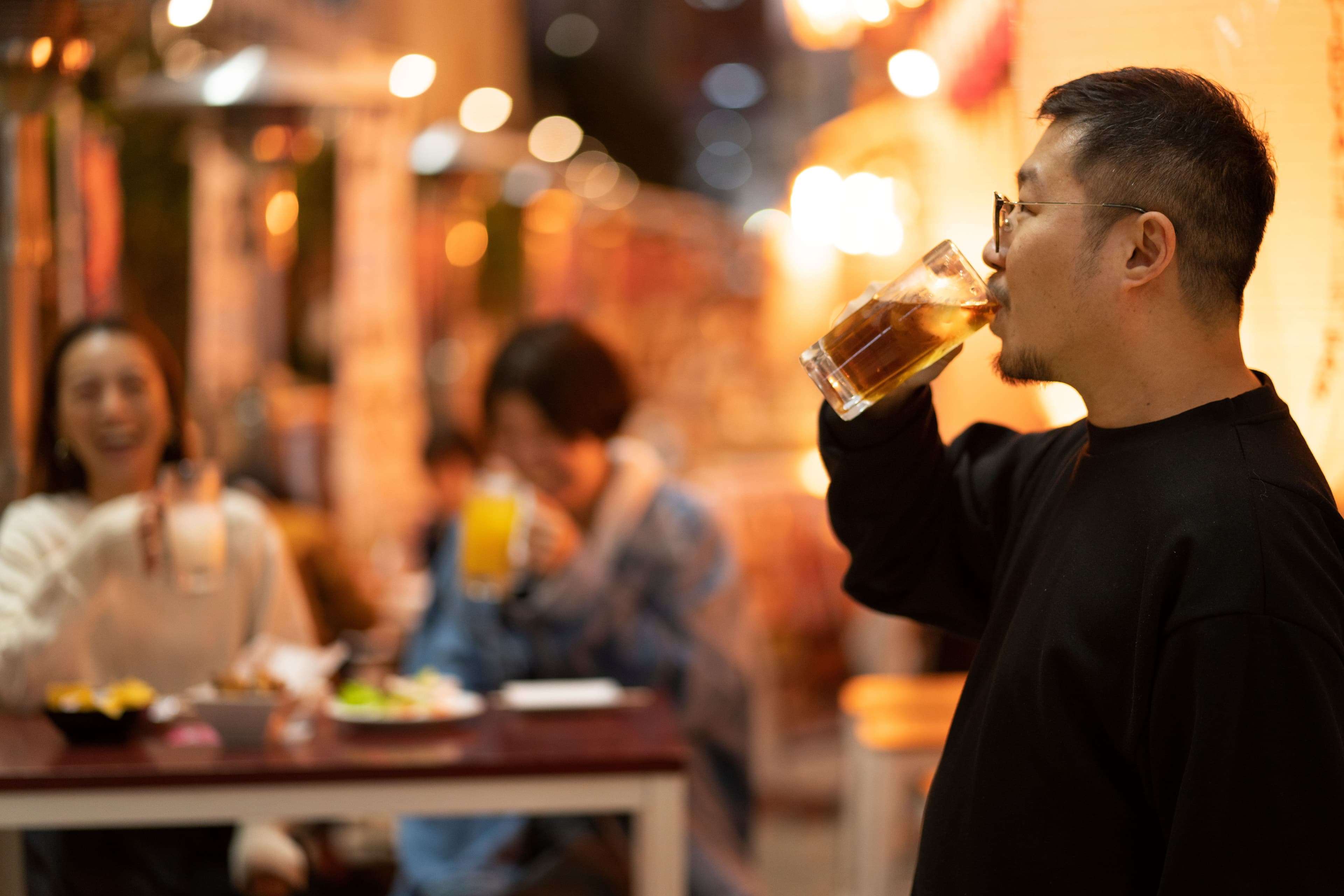 Happy Hour Drinks in Singapore: The Best Spots for Great Deals and Good Vibes