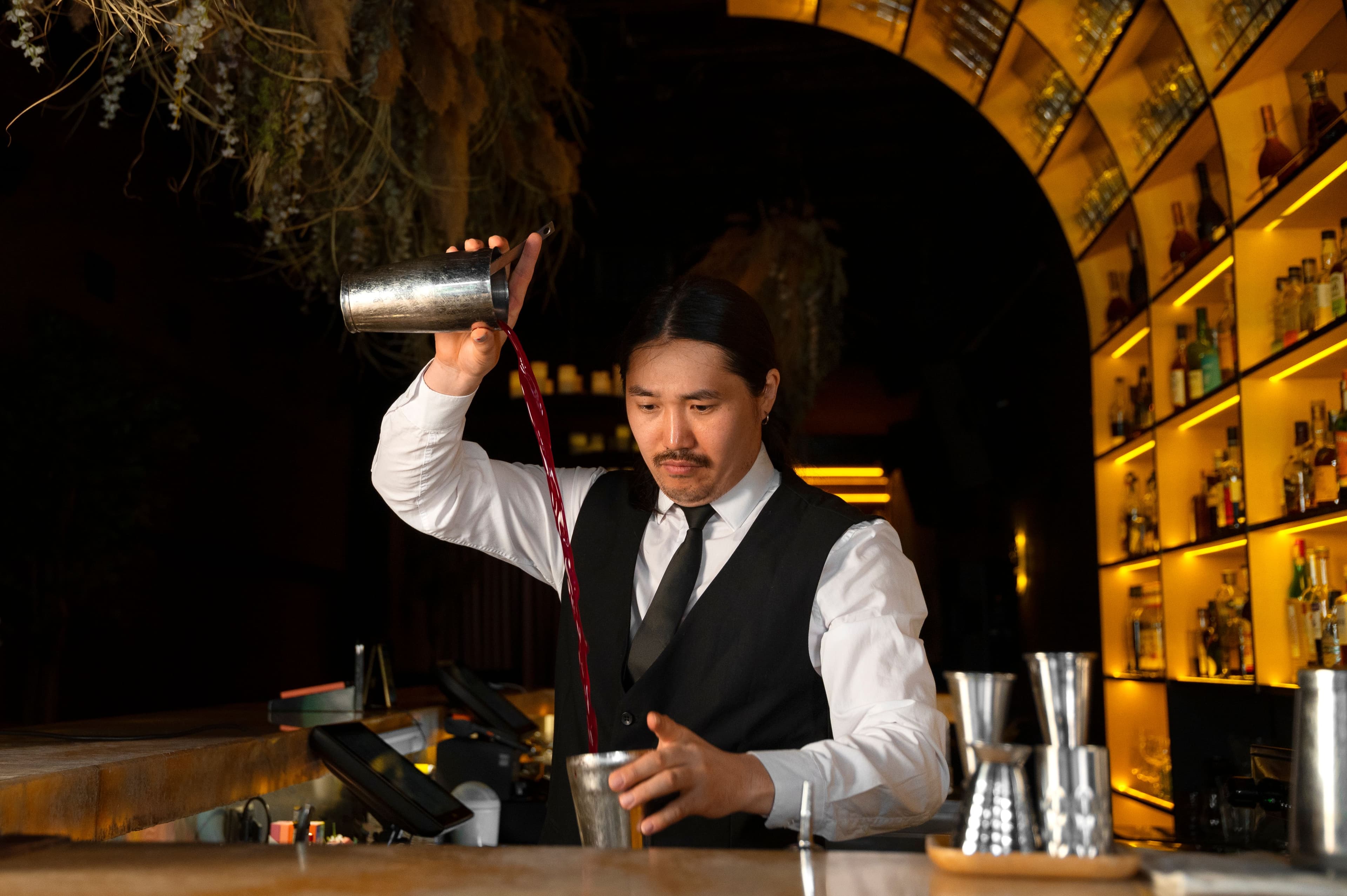 The Ultimate Guide to the Best Whisky Bars in Singapore