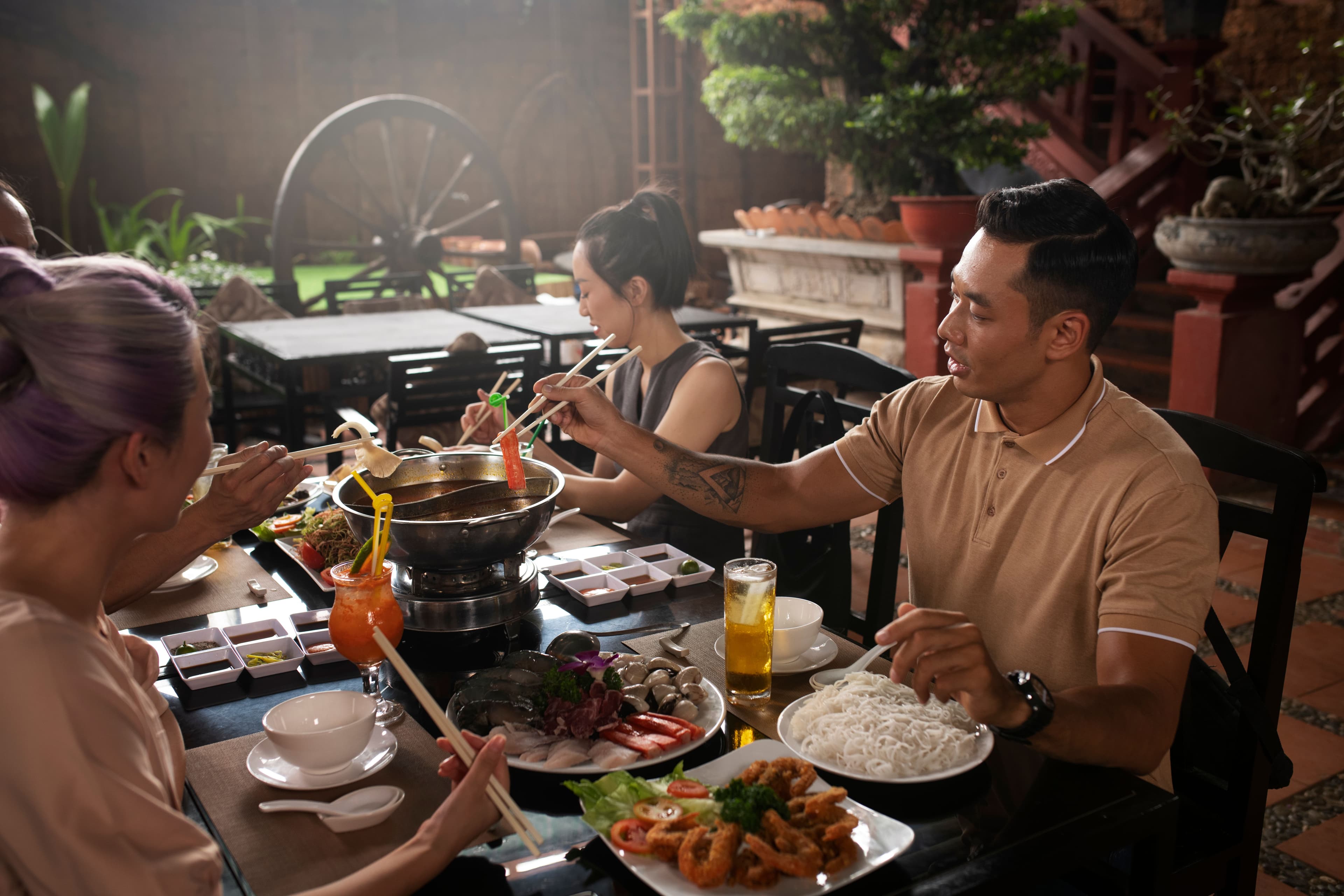 The Best Popular Restaurants in Singapore: Must-Visit Food Spots in 2025
